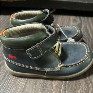See Kai Run toddlers leather shoe/boot size says 9.5 great condition.